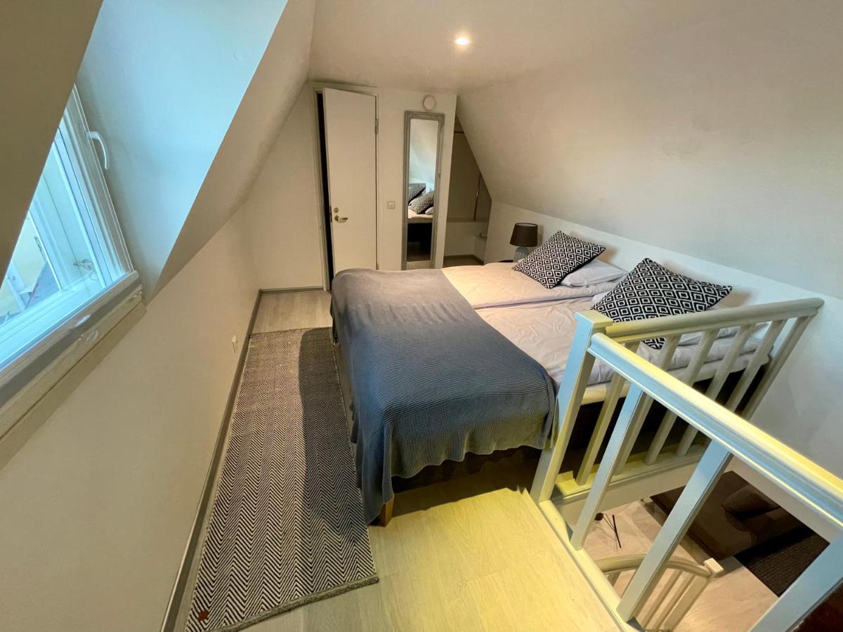 Luxury Penthouse With Terrace & Sauna In Old Town Tallinn Exteriör bild