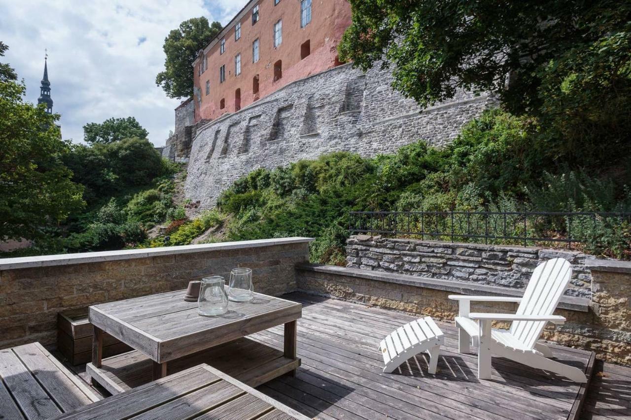 Luxury Penthouse With Terrace & Sauna In Old Town Tallinn Exteriör bild