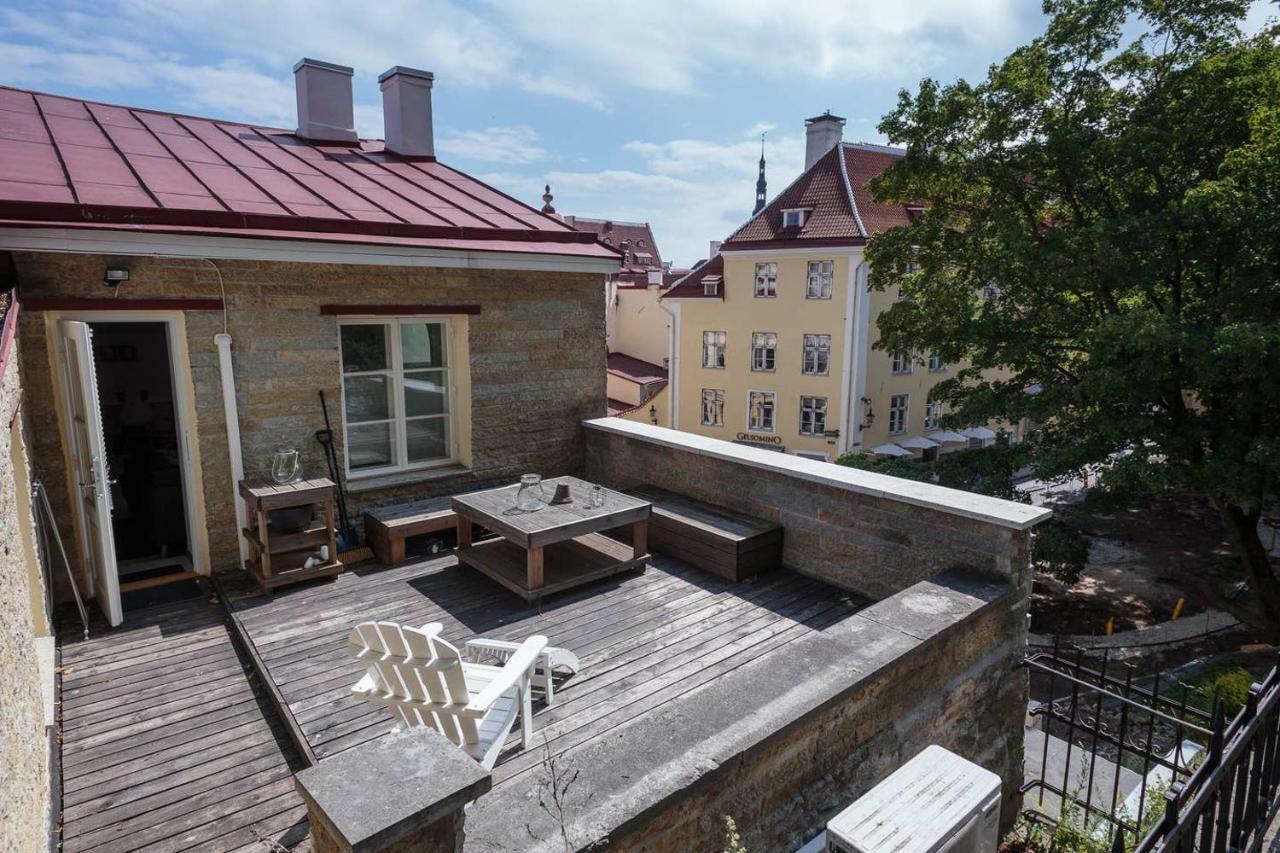 Luxury Penthouse With Terrace & Sauna In Old Town Tallinn Exteriör bild