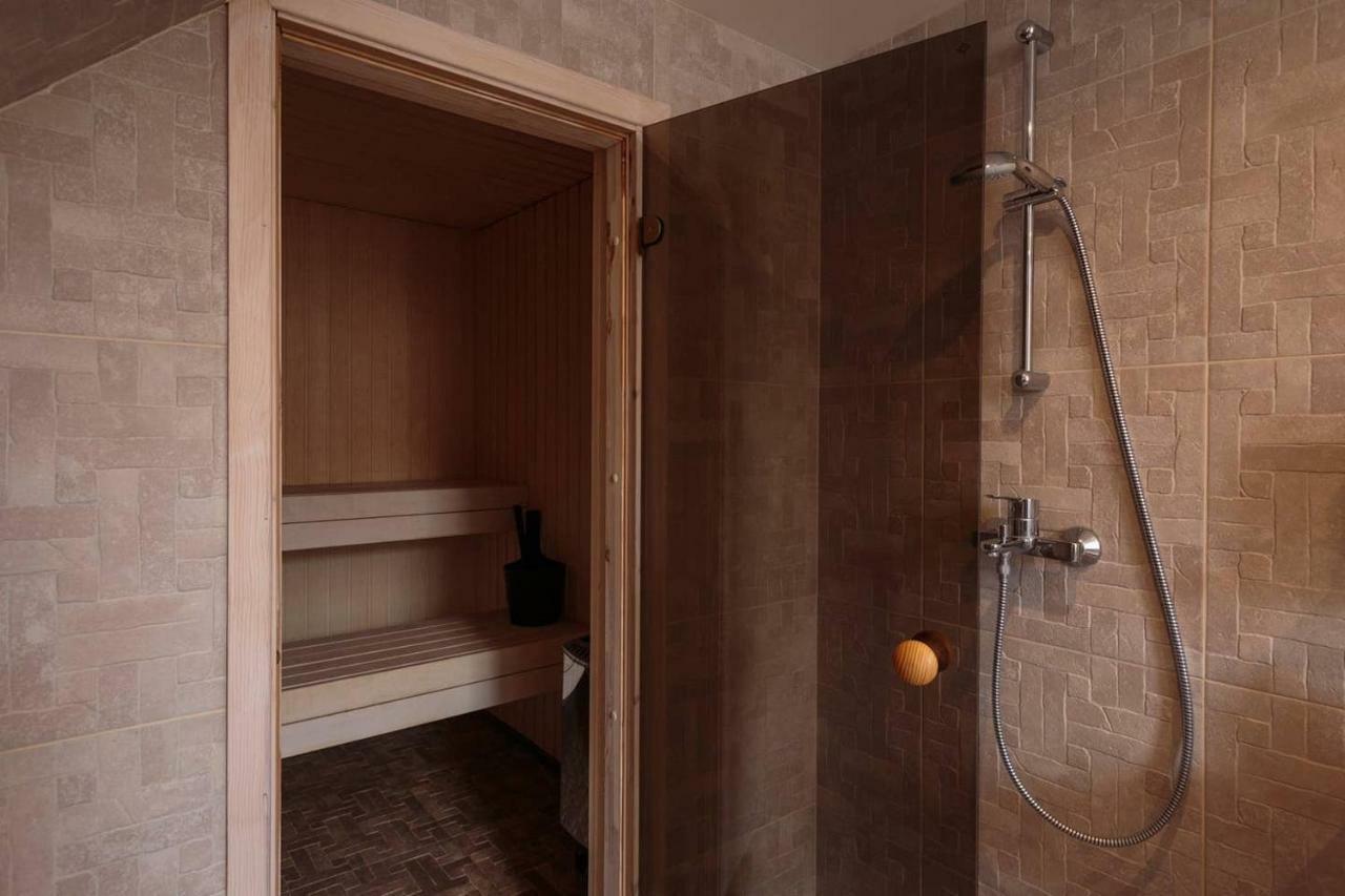 Luxury Penthouse With Terrace & Sauna In Old Town Tallinn Exteriör bild